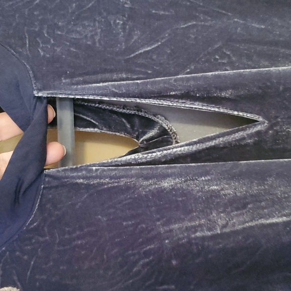 Suzanne Betro Velvet Party Dress With Bell Sleeves In Blue Size XL - Picture 4 of 7